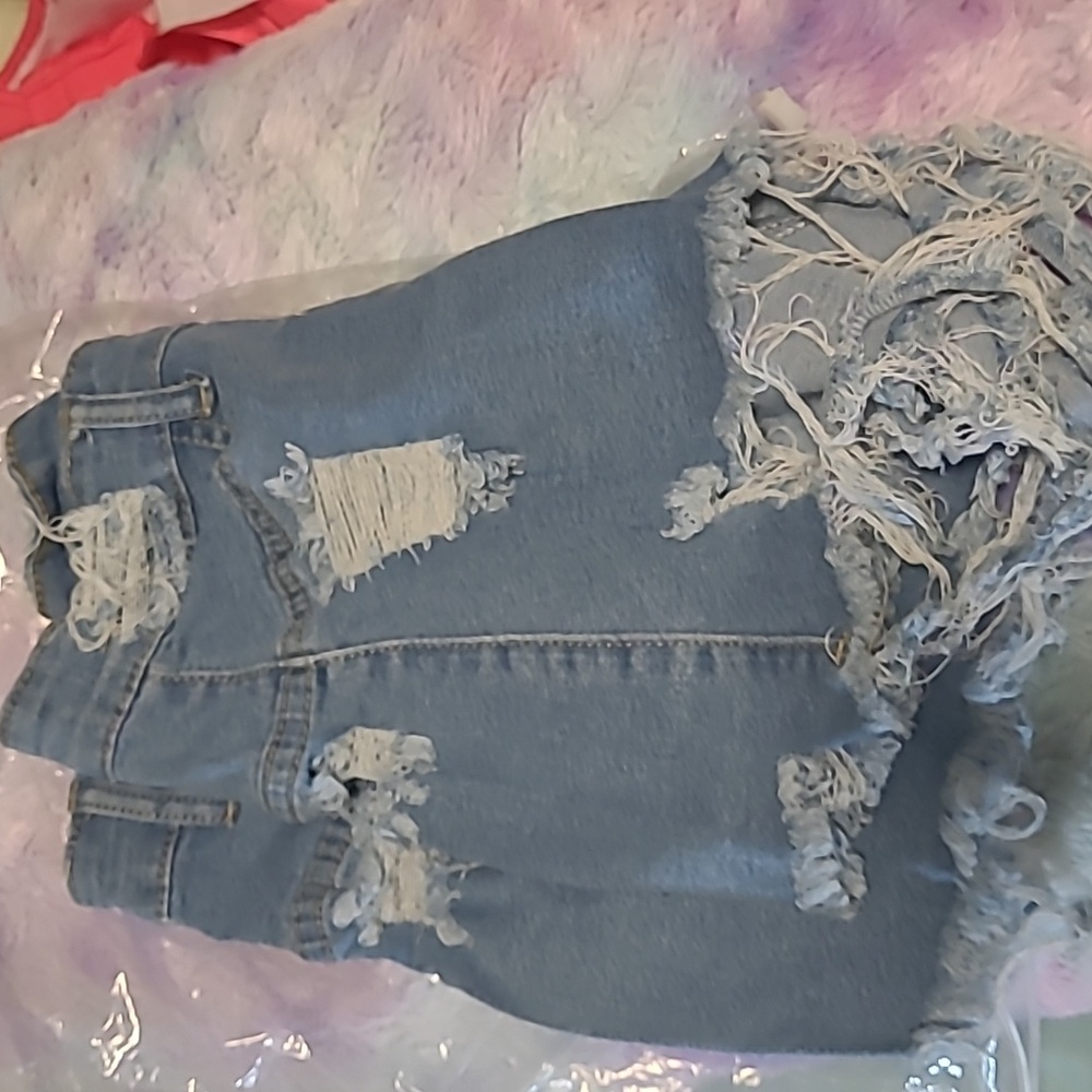 Cut out shorts
